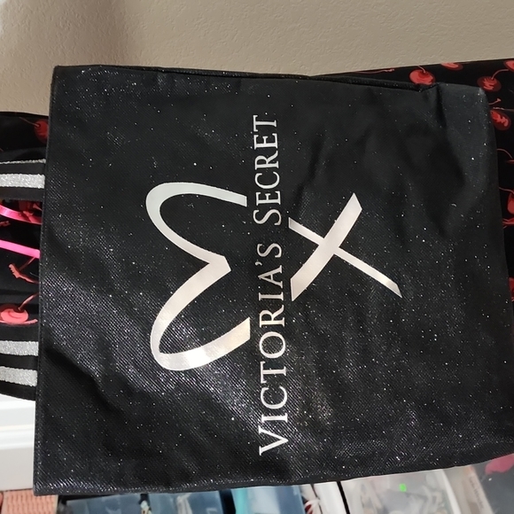 Victorias Secret Fashion Show Tote Sparkle Black Silver Glittery Silver Heart - Picture 1 of 6